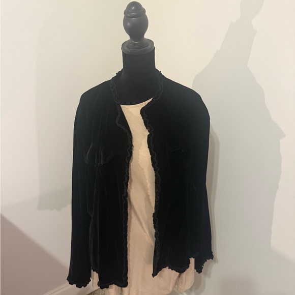 Chico's Black Open Cardigan featuring ruffle trim in VELVET size CHICOS 2=Large - Picture 1 of 4
